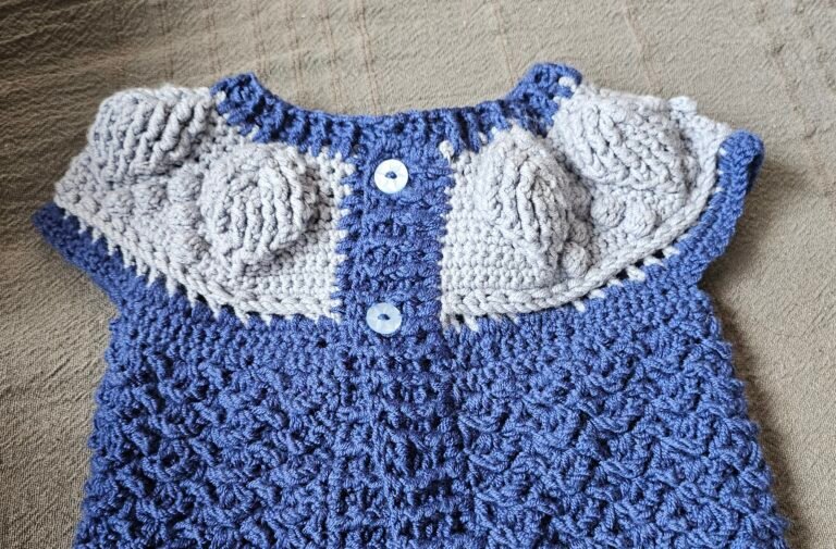 Crocheter pour les tout-petits, de 0 à 4 ans.